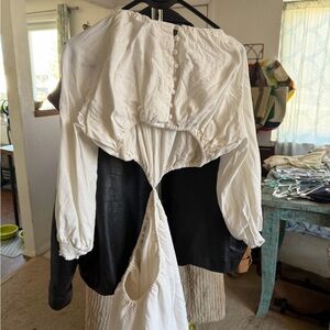 Vici White Textured Button-Back Blouse